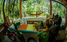 Ecolodge El Sombrero Laguna Yaxhá Guatemala